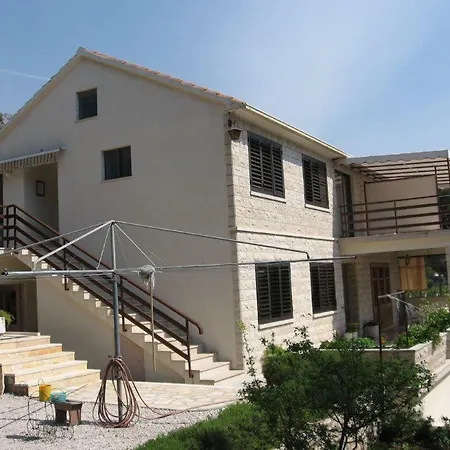 16648a شقة